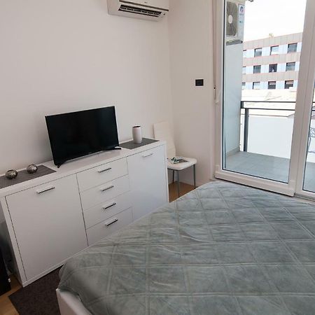 Appartement Studio Apartman Bella à Zagreb Extérieur photo