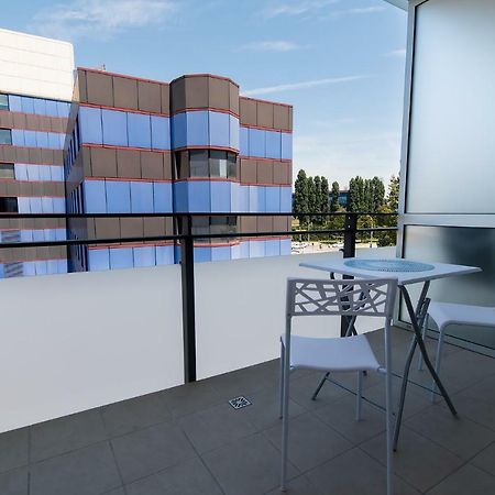 Appartement Studio Apartman Bella à Zagreb Extérieur photo