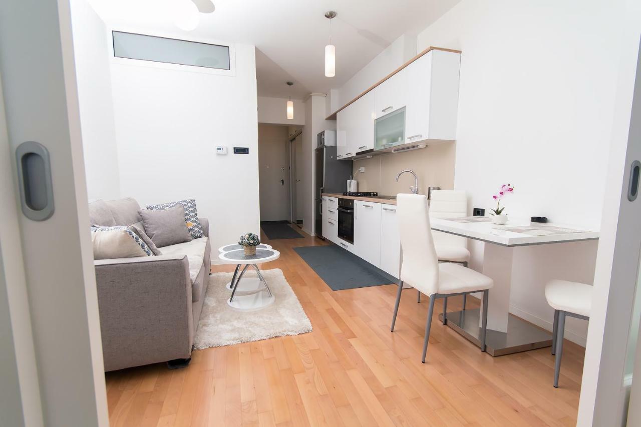 Appartement Studio Apartman Bella à Zagreb Extérieur photo
